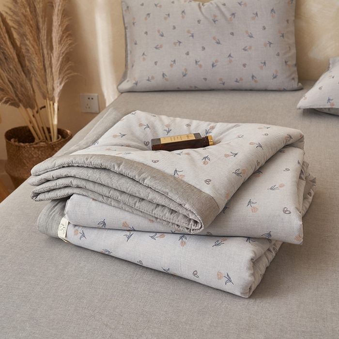 91家纺网 家纺一手货源 找家纺 简如 2026新款全棉60提花里外纯棉棉花夏凉被四件套 芬芳-蓝灰