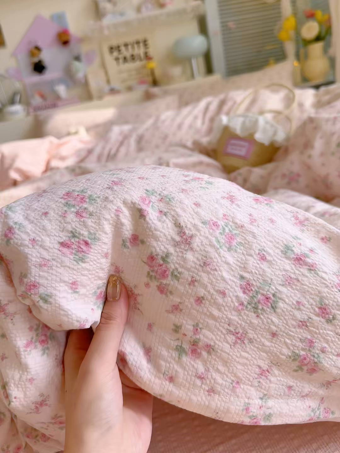 91家纺网 家纺一手货源 找家纺 铺尚美家纺 2026新款小清新110g高品质直播热卖款A类泡芙棉双层纱四件套 蔷薇絮