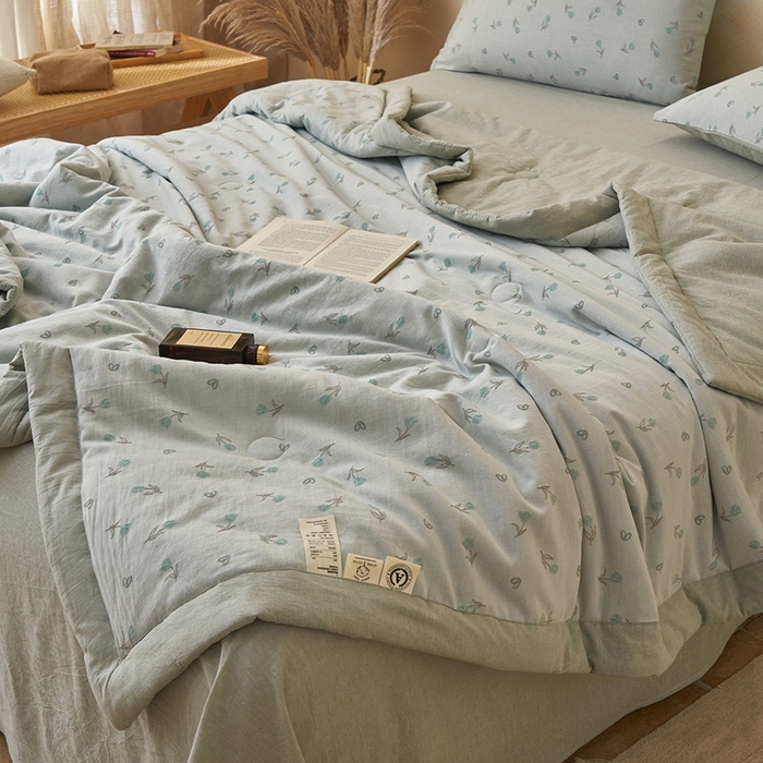 91家纺网 家纺一手货源 找家纺 简如 2026新款全棉60提花里外纯棉棉花夏凉被四件套 芬芳-绿灰