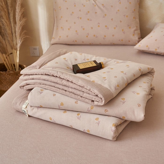 91家纺网 家纺一手货源 找家纺 简如 2026新款全棉60提花里外纯棉棉花夏凉被四件套 芬芳-紫黄