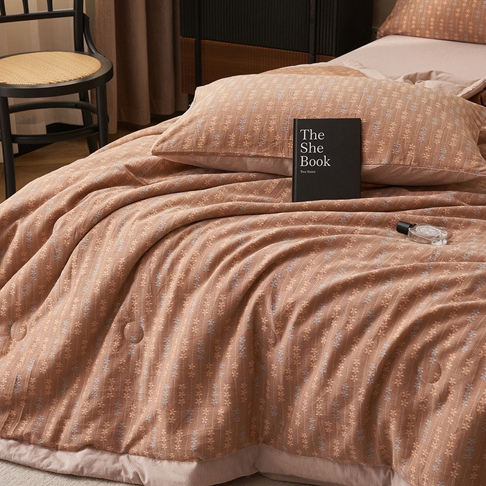 91家纺网 家纺一手货源 找家纺 简如 2026新款全棉60提花里外纯棉棉花夏凉被四件套 慧荣-驼米