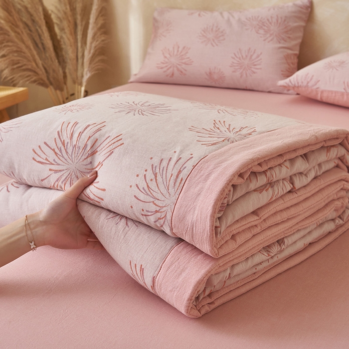 91家纺网 家纺一手货源 找家纺 简如 2026新款全棉60提花里外纯棉棉花夏凉被四件套 烟花-粉