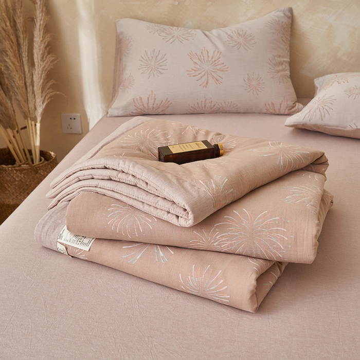 91家纺网 家纺一手货源 找家纺 简如 2026新款全棉60提花里外纯棉棉花夏凉被四件套 烟花-驼