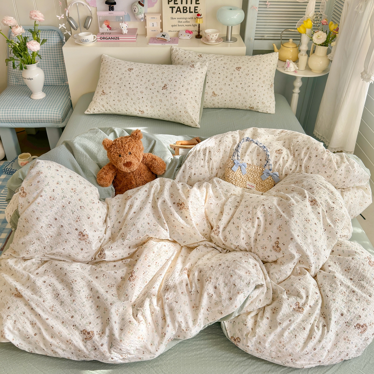 91家纺网 家纺一手货源 找家纺 铺尚美家纺 2026新款小清新110g高品质直播热卖款A类泡芙棉双层纱四件套 欢快的小马驹