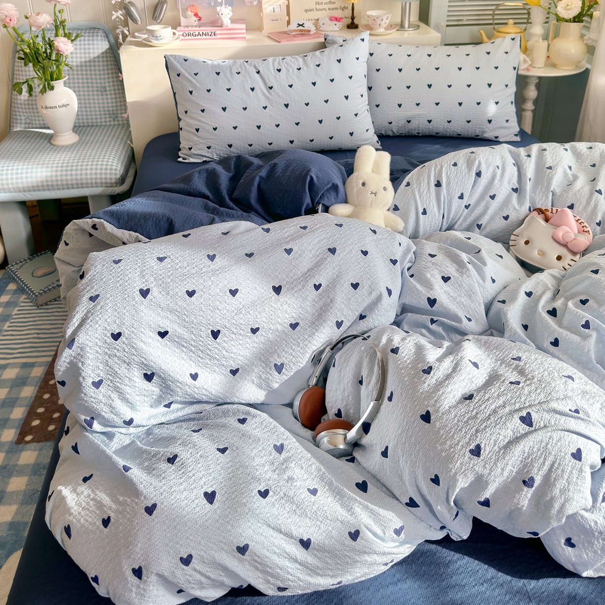 91家纺网 家纺一手货源 找家纺 铺尚美家纺 2026新款小清新110g高品质直播热卖款A类泡芙棉双层纱四件套 蓝调心心