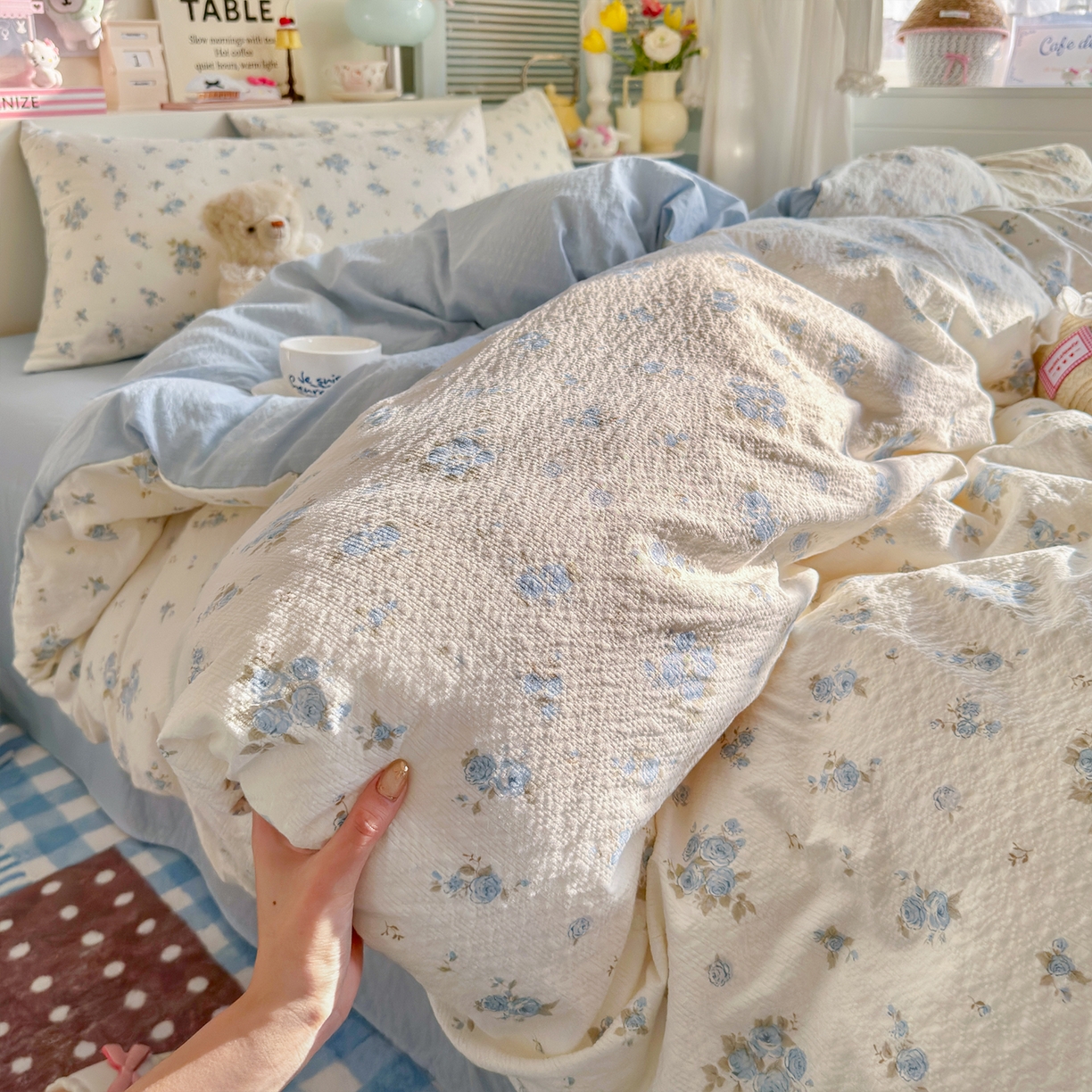 91家纺网 家纺一手货源 找家纺 铺尚美家纺 2026新款小清新110g高品质直播热卖款A类泡芙棉双层纱四件套 蓝萱