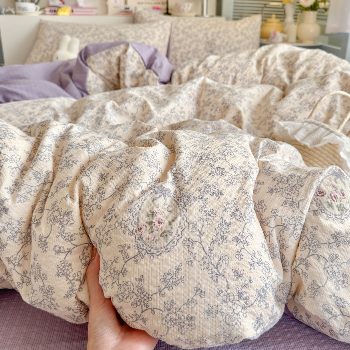 91家纺网 家纺一手货源 找家纺 铺尚美家纺 2026新款小清新110g高品质直播热卖款A类泡芙棉双层纱四件套 曼塔庄园