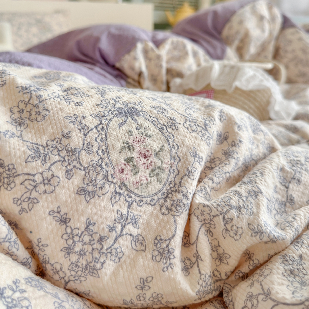 91家纺网 家纺一手货源 找家纺 铺尚美家纺 2026新款小清新110g高品质直播热卖款A类泡芙棉双层纱四件套 曼塔庄园