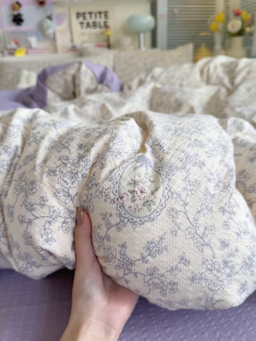 91家纺网 家纺一手货源 找家纺 铺尚美家纺 2026新款小清新110g高品质直播热卖款A类泡芙棉双层纱四件套 曼塔庄园