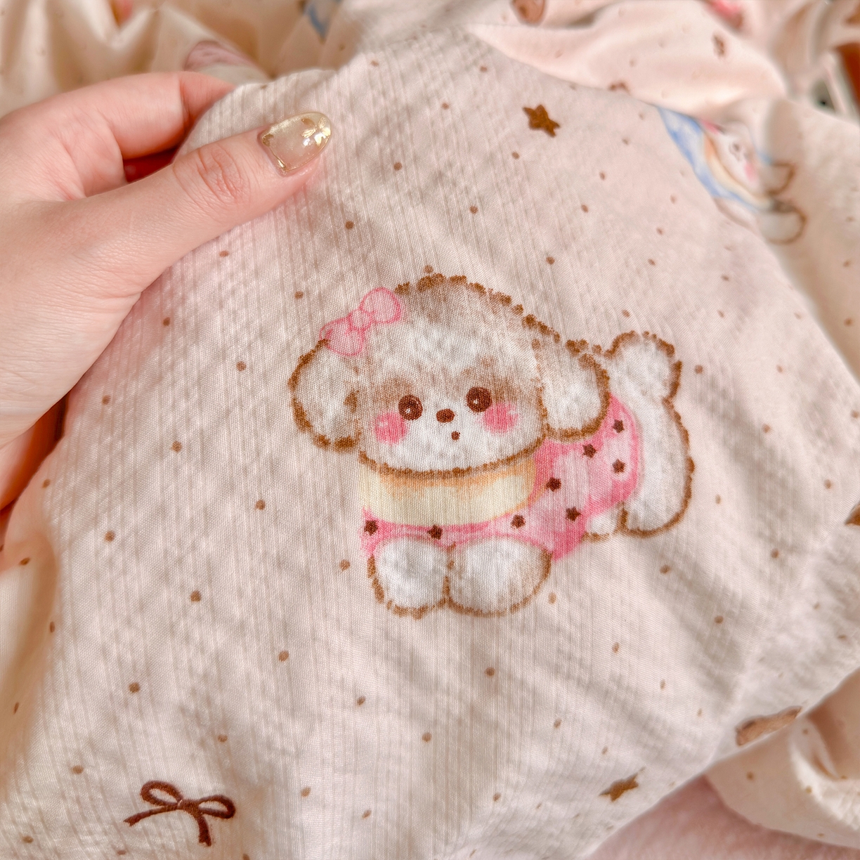 91家纺网 家纺一手货源 找家纺 铺尚美家纺 2026新款小清新110g高品质直播热卖款A类泡芙棉双层纱四件套 萌萌狗