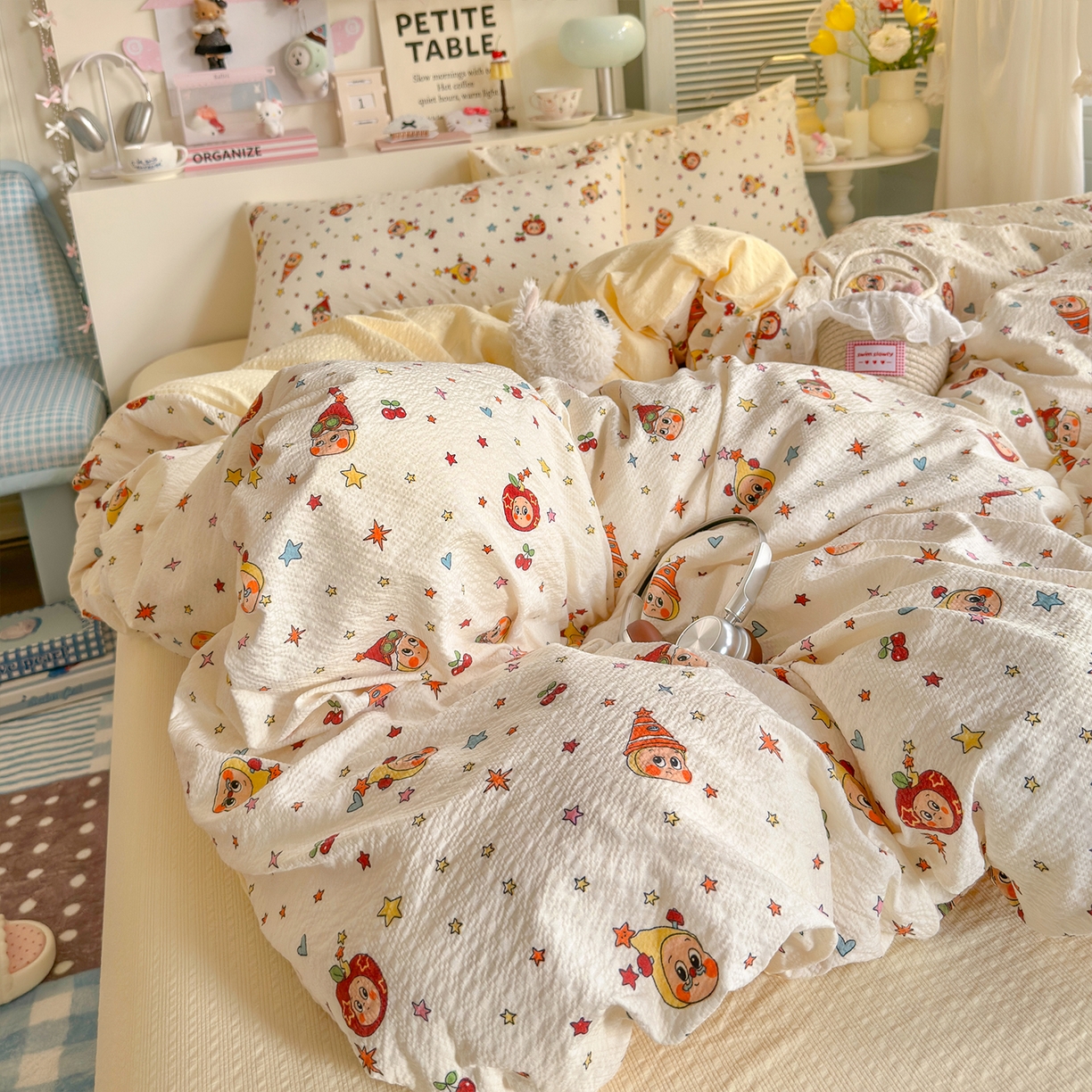 91家纺网 家纺一手货源 找家纺 铺尚美家纺 2026新款小清新110g高品质直播热卖款A类泡芙棉双层纱四件套 苹果星星人