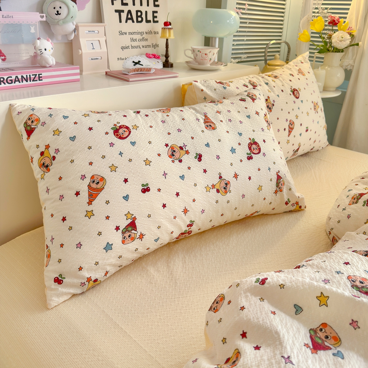 91家纺网 家纺一手货源 找家纺 铺尚美家纺 2026新款小清新110g高品质直播热卖款A类泡芙棉双层纱四件套 苹果星星人