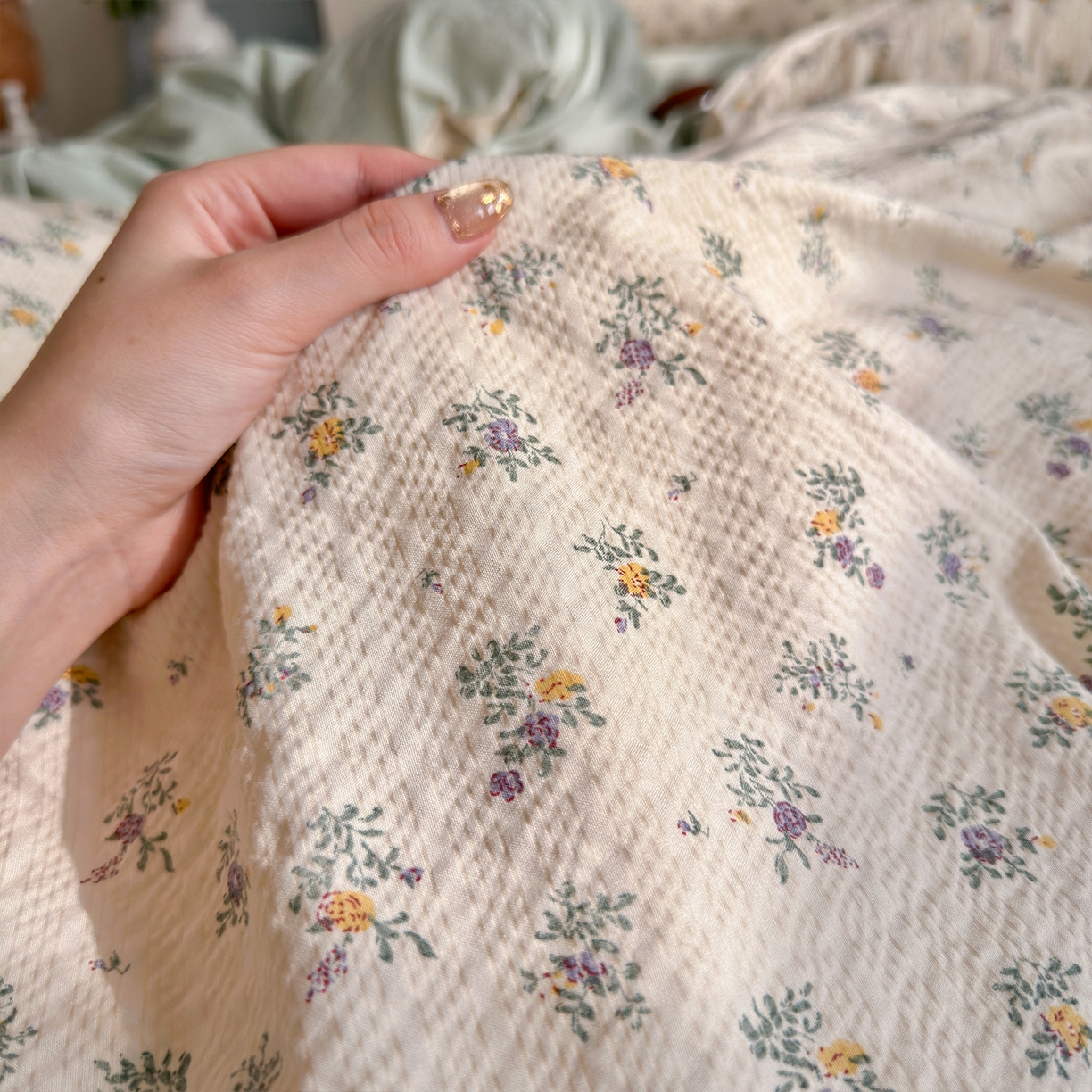 91家纺网 家纺一手货源 找家纺 铺尚美家纺 2026新款小清新110g高品质直播热卖款A类泡芙棉双层纱四件套 七里香