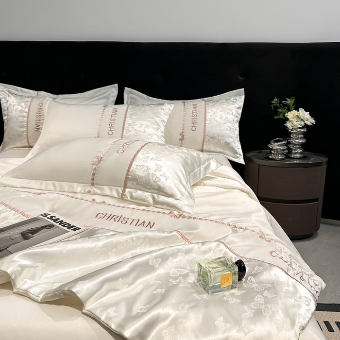 91家纺网 家纺一手货源 找家纺 金牛座家纺 2026新款水洗丝柔提花夏被空调被四件套 忆夏-奶白