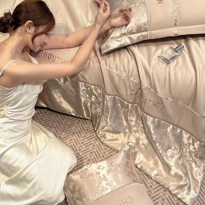 91家纺网 家纺一手货源 找家纺 金牛座家纺 2026新款水洗丝柔提花夏被空调被四件套 忆夏-香槟