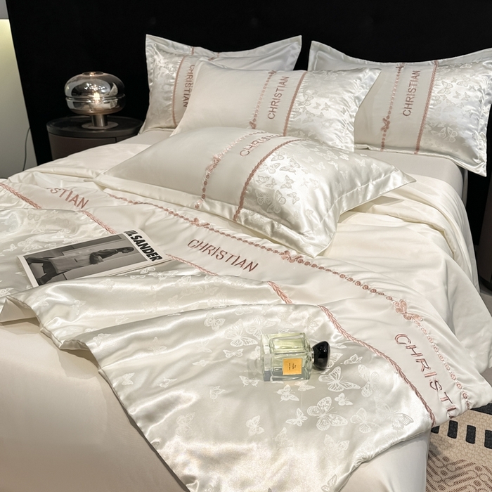 91家纺网 家纺一手货源 找家纺 金牛座家纺 2026新款水洗丝柔提花夏被空调被四件套 忆夏-奶白