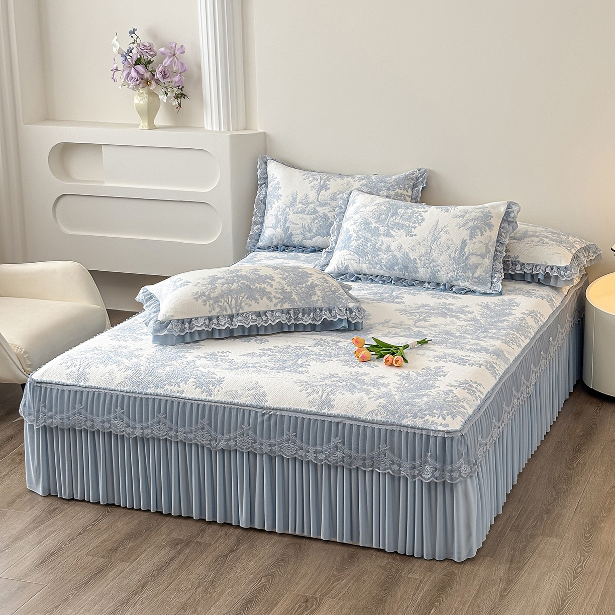 91家纺网 家纺一手货源 找家纺 金艾草 2026春夏新款PE凉感床裙款凉席席子空调软席 清新-蓝色