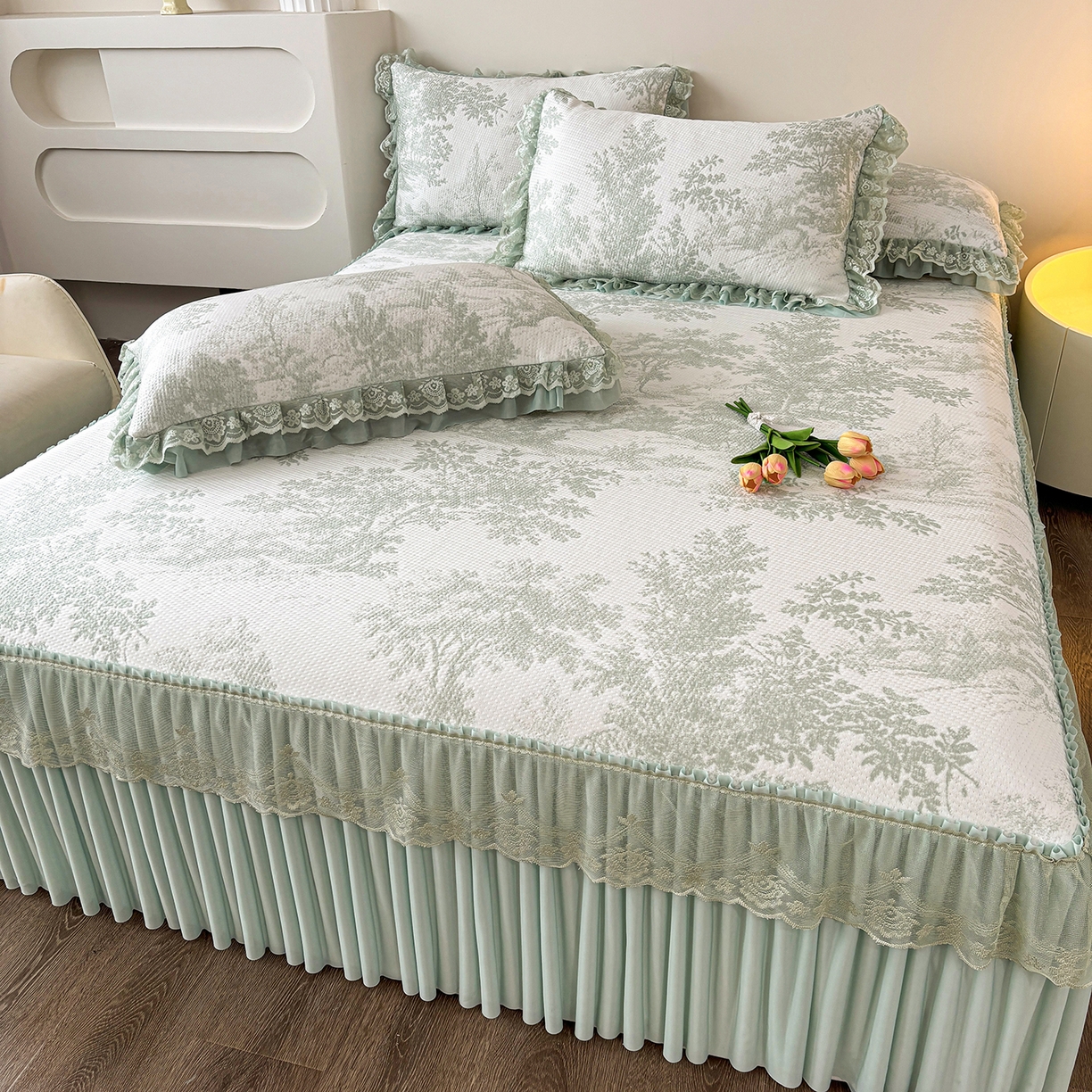 91家纺网 家纺一手货源 找家纺 金艾草 2026春夏新款PE凉感床裙款凉席席子空调软席 清新-绿色