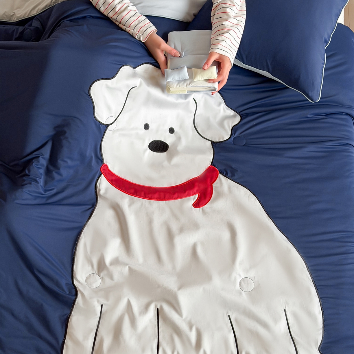 91家纺网 家纺一手货源 找家纺 佳汐蓝家纺 2026新款大版贴布绣花霜呼吸-凉感被夏被夏凉被空调被 围巾小狗