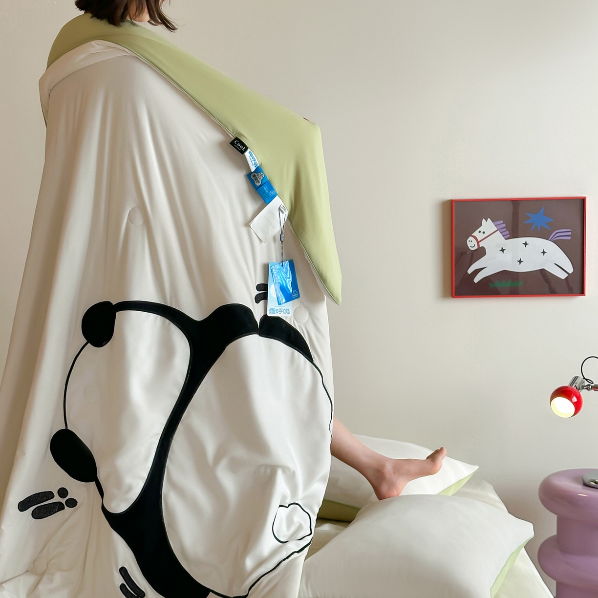 91家纺网 家纺一手货源 找家纺 佳汐蓝家纺 2026新款大版贴布绣花霜呼吸-凉感被夏被夏凉被空调被 淘气潘达