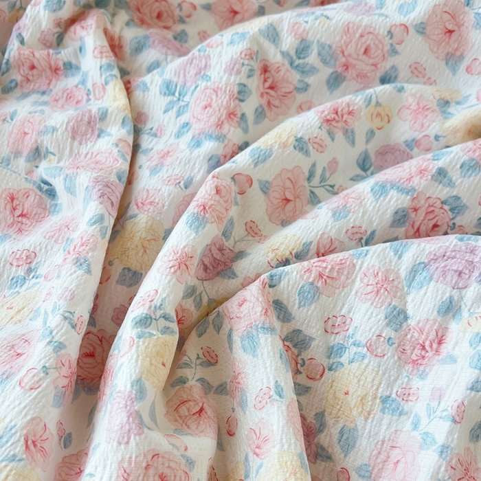 91家纺网 家纺一手货源 找家纺 蝶帕家纺 2026新款云感双层纱床盖款夏被夏凉被空调被四件套 半亩花田