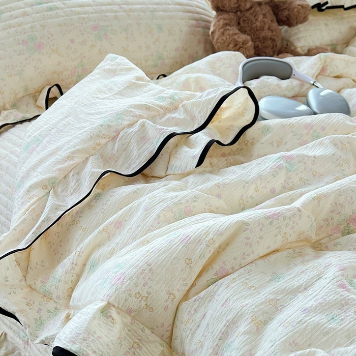 91家纺网 家纺一手货源 找家纺 蝶帕家纺 2026新款云感双层纱床盖款夏被夏凉被空调被四件套 朝花夕拾