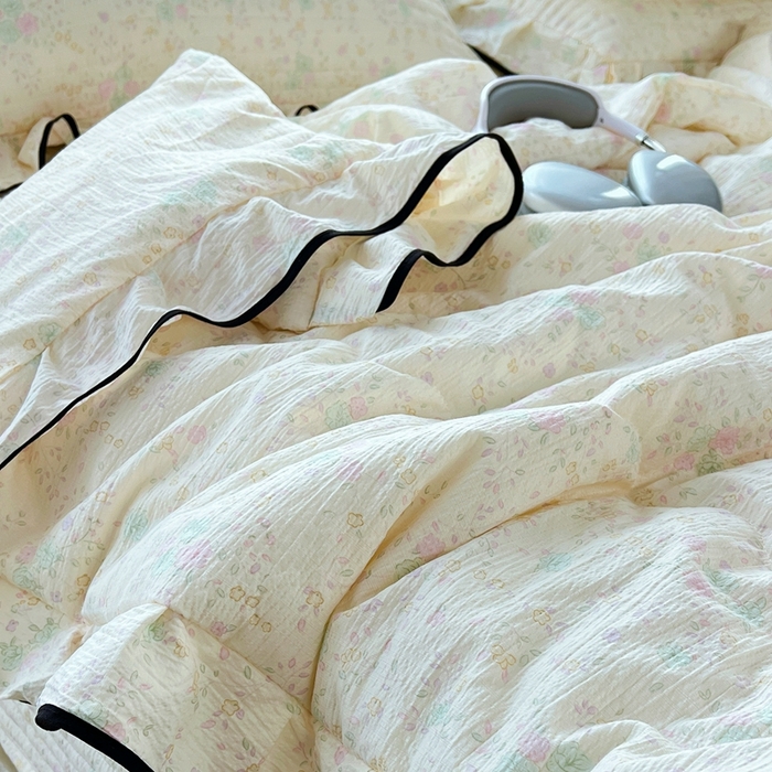 91家纺网 家纺一手货源 找家纺 蝶帕家纺 2026新款云感双层纱床盖款夏被夏凉被空调被四件套 朝花夕拾