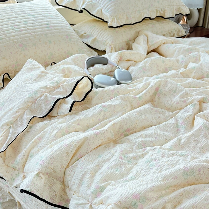 91家纺网 家纺一手货源 找家纺 蝶帕家纺 2026新款云感双层纱床盖款夏被夏凉被空调被四件套 朝花夕拾