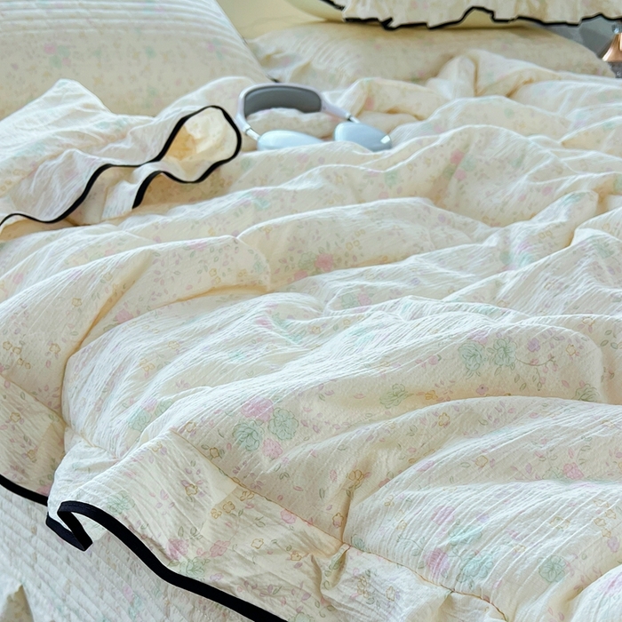 91家纺网 家纺一手货源 找家纺 蝶帕家纺 2026新款云感双层纱床盖款夏被夏凉被空调被四件套 朝花夕拾