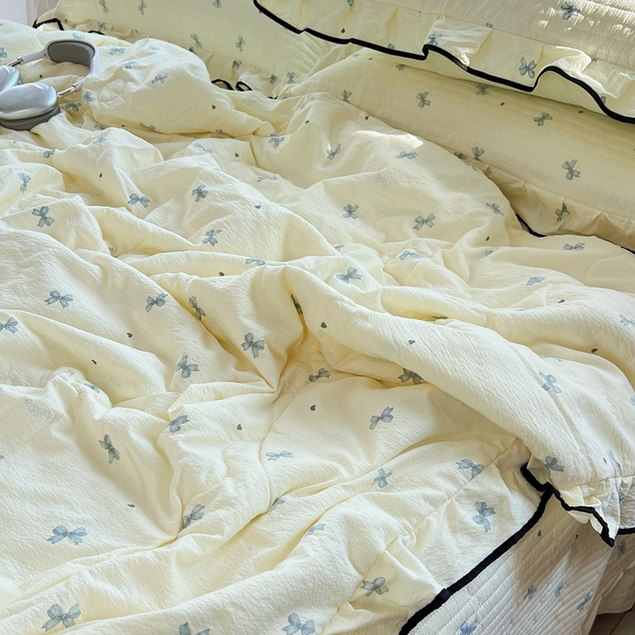 91家纺网 家纺一手货源 找家纺 蝶帕家纺 2026新款云感双层纱床盖款夏被夏凉被空调被四件套 简兮兰