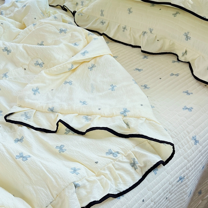 91家纺网 家纺一手货源 找家纺 蝶帕家纺 2026新款云感双层纱床盖款夏被夏凉被空调被四件套 简兮兰