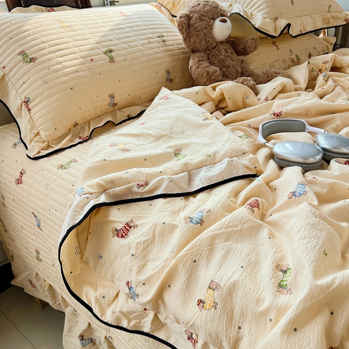 91家纺网 家纺一手货源 找家纺 蝶帕家纺 2026新款云感双层纱床盖款夏被夏凉被空调被四件套 腊肠狗