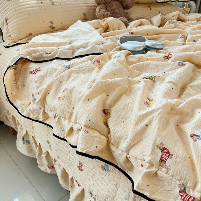 91家纺网 家纺一手货源 找家纺 蝶帕家纺 2026新款云感双层纱床盖款夏被夏凉被空调被四件套 腊肠狗