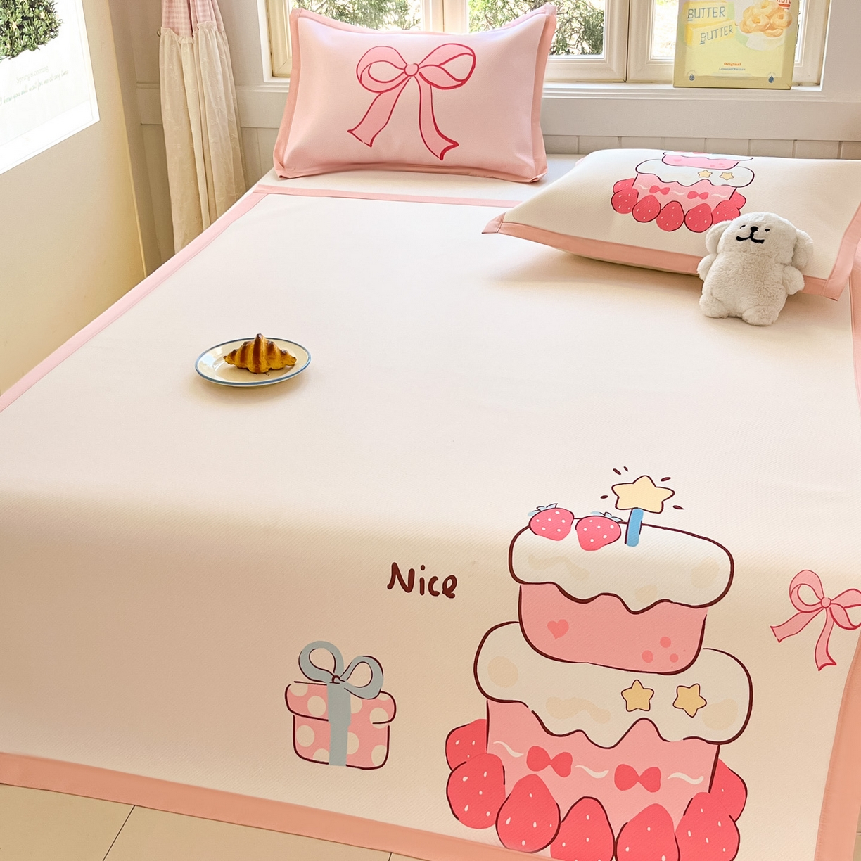 91家纺网 家纺一手货源 找家纺 川悦生活 【提供买家秀】2026新款凉豆豆冰丝大阪卡通凉席 草莓奶昔