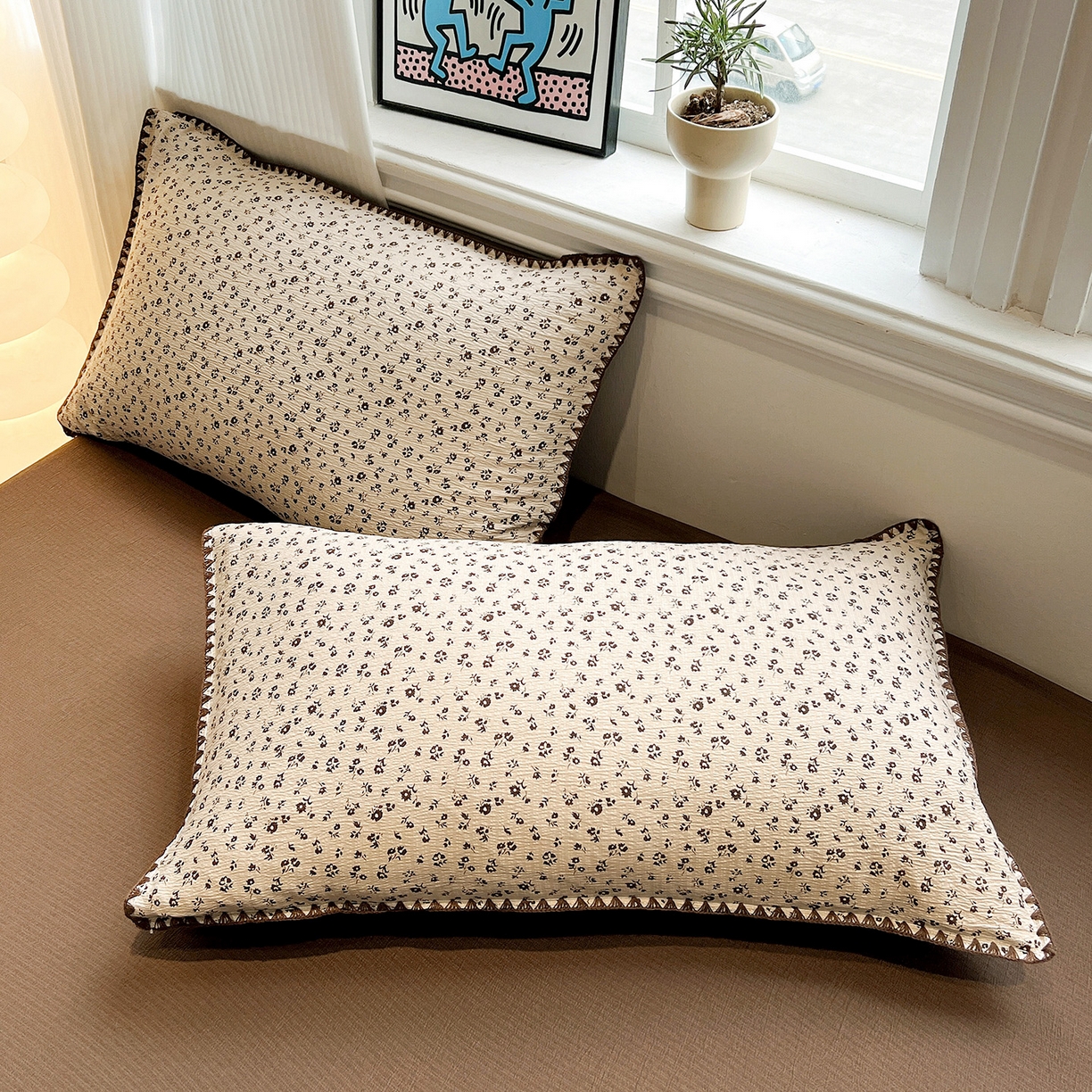 91家纺网 家纺一手货源 找家纺 顾里家纺 2026新款春日碎花贝壳针泡芙棉四件套 复古焦糖