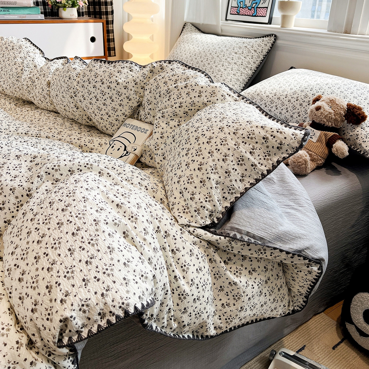 91家纺网 家纺一手货源 找家纺 顾里家纺 2026新款春日碎花贝壳针泡芙棉四件套 赫本花园