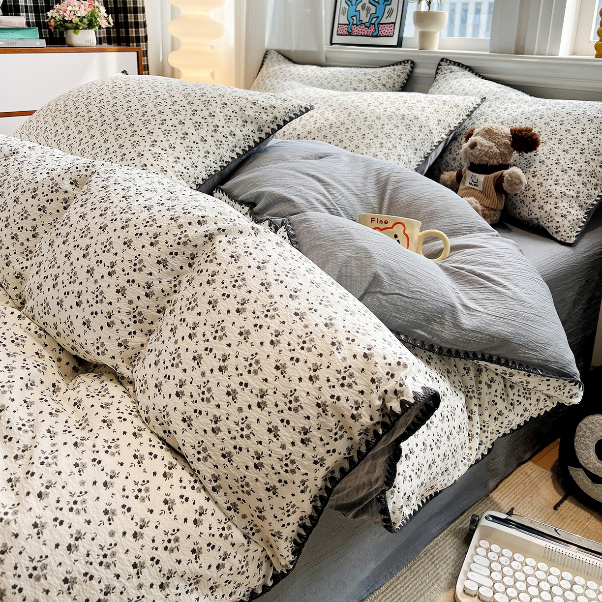 91家纺网 家纺一手货源 找家纺 顾里家纺 2026新款春日碎花贝壳针泡芙棉四件套 赫本花园