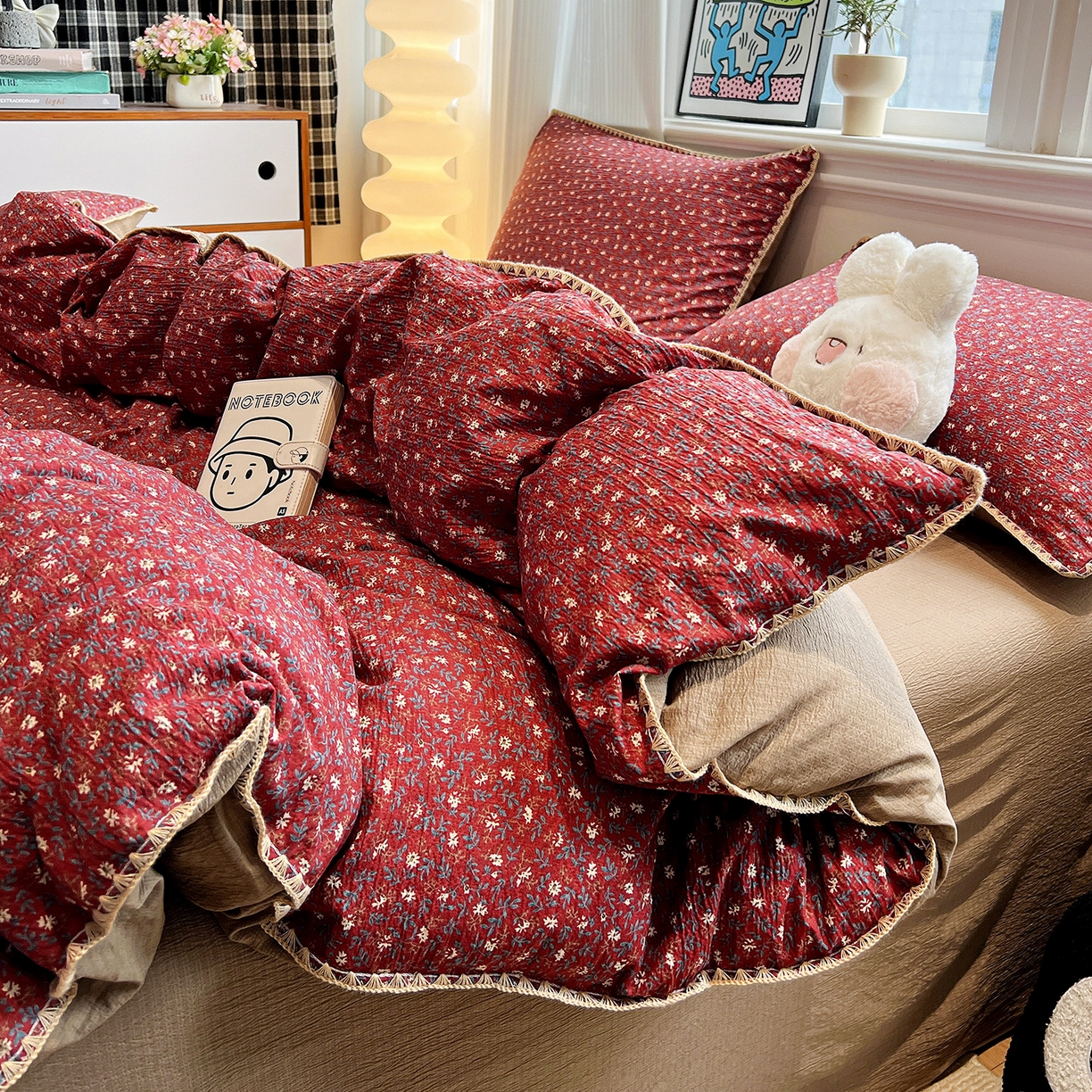 91家纺网 家纺一手货源 找家纺 顾里家纺 2026新款春日碎花贝壳针泡芙棉四件套 雾岛梅子