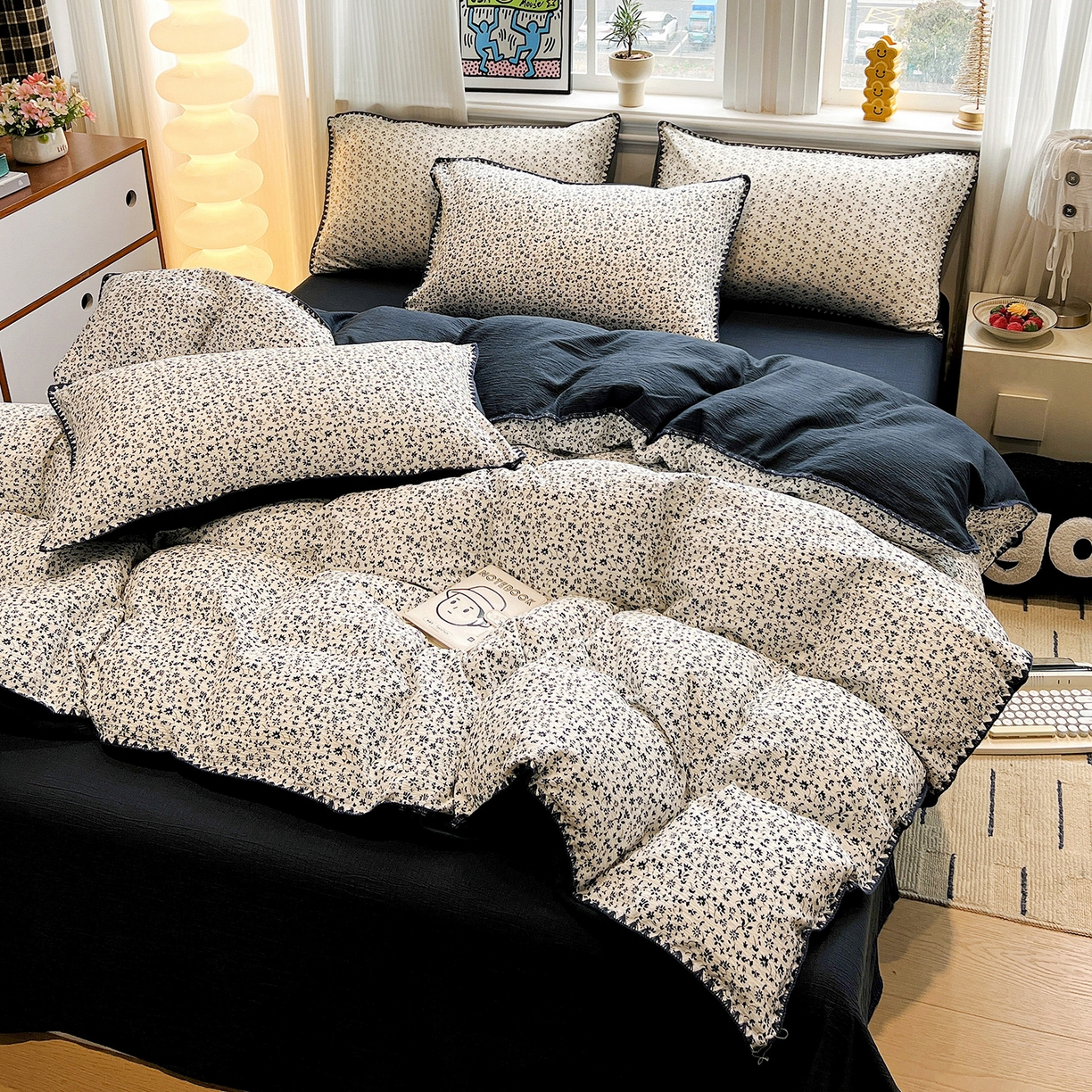 91家纺网 家纺一手货源 找家纺 顾里家纺 2026新款春日碎花贝壳针泡芙棉四件套 染夏清梦