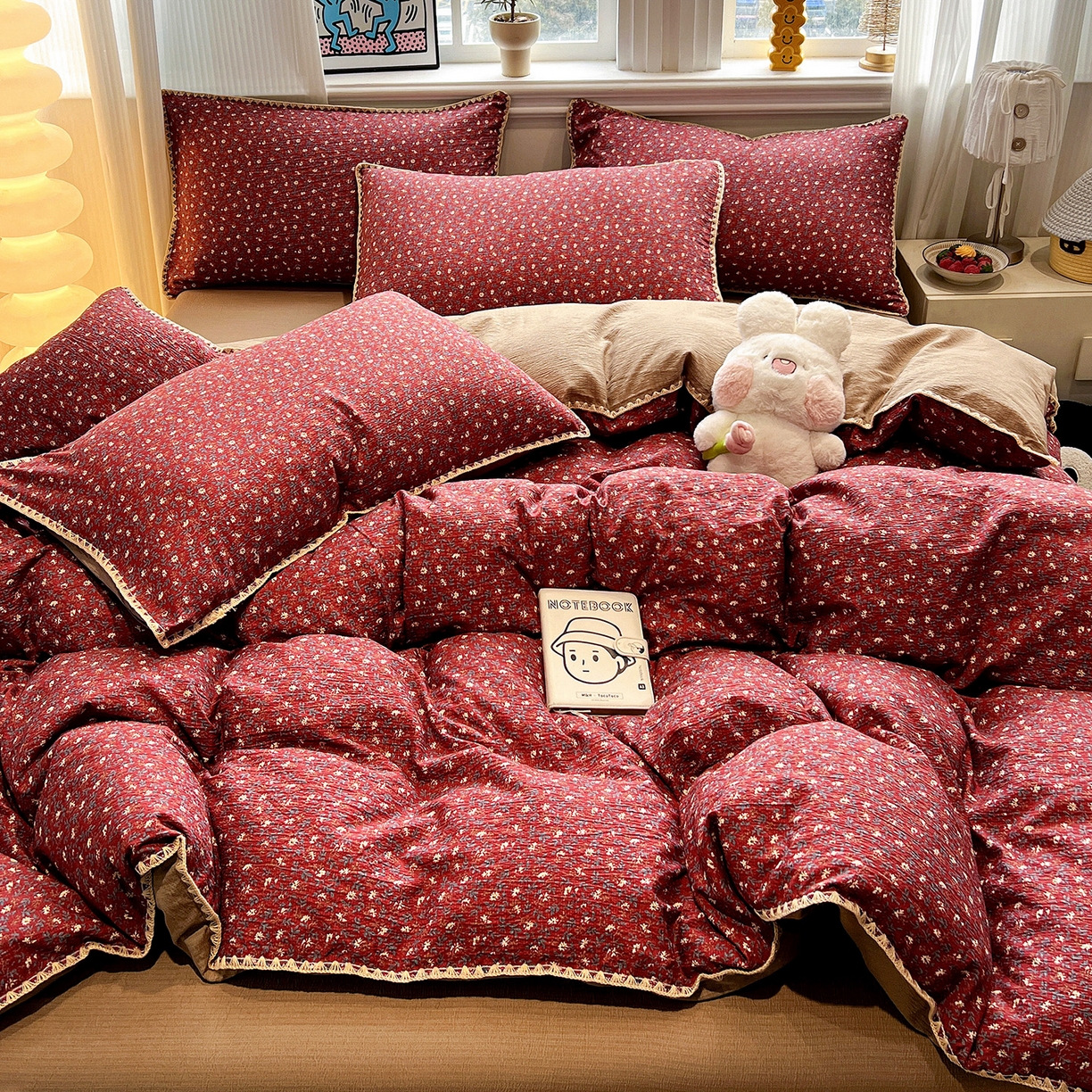 91家纺网 家纺一手货源 找家纺 顾里家纺 2026新款春日碎花贝壳针泡芙棉四件套 雾岛梅子