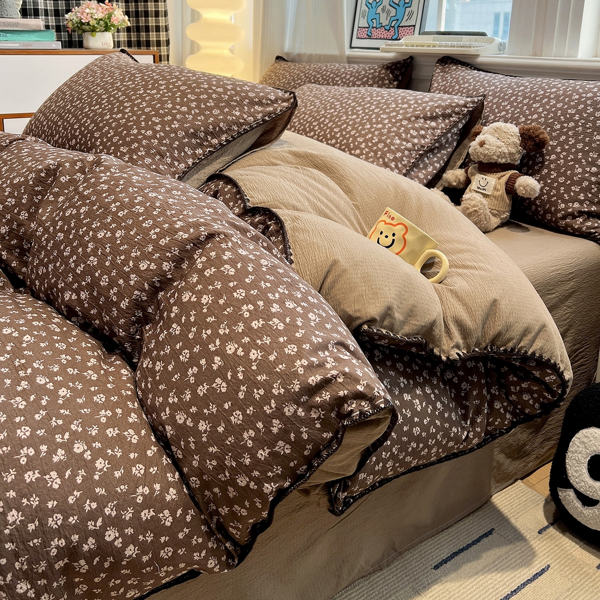 91家纺网 家纺一手货源 找家纺 顾里家纺 2026新款春日碎花贝壳针泡芙棉四件套 珍妮流光