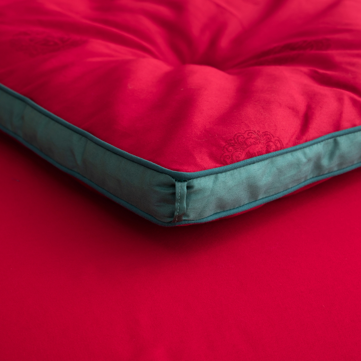 91家纺网 家纺一手货源 找家纺 甜咪咪婚庆 2026新款婚庆结婚全棉50双股100支长绒棉提花喜被被芯四季被 圆圆满满