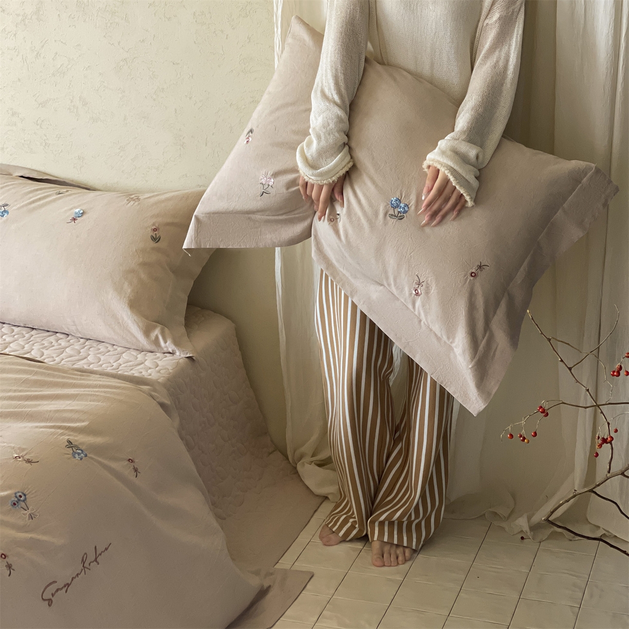 91家纺网 家纺一手货源 找家纺 （总）名品优仓 2026春夏新款棉麻刺绣四件套-摩尔庄园