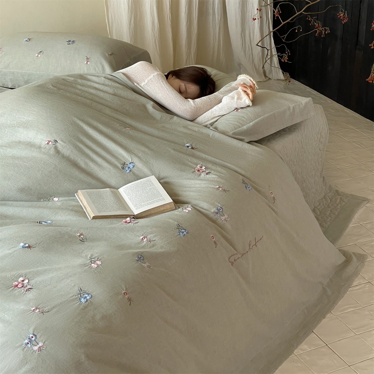 91家纺网 家纺一手货源 找家纺 名品优仓 2026春夏新款棉麻刺绣四件套-摩尔庄园 摩尔庄园一绿