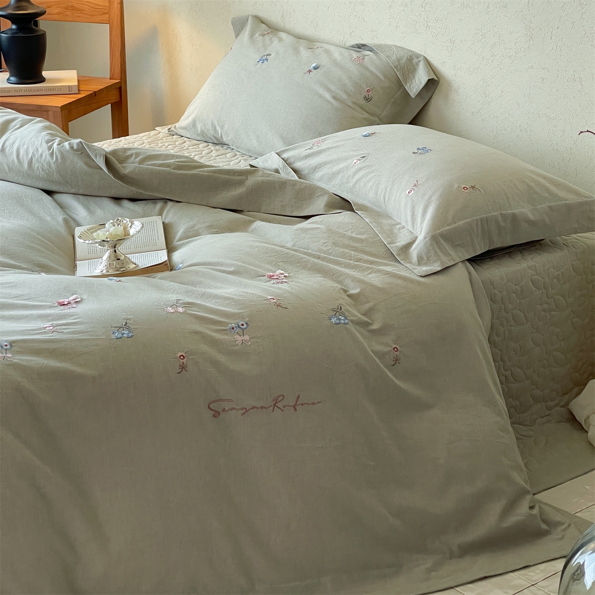 91家纺网 家纺一手货源 找家纺 名品优仓 2026春夏新款棉麻刺绣四件套-摩尔庄园 摩尔庄园一绿