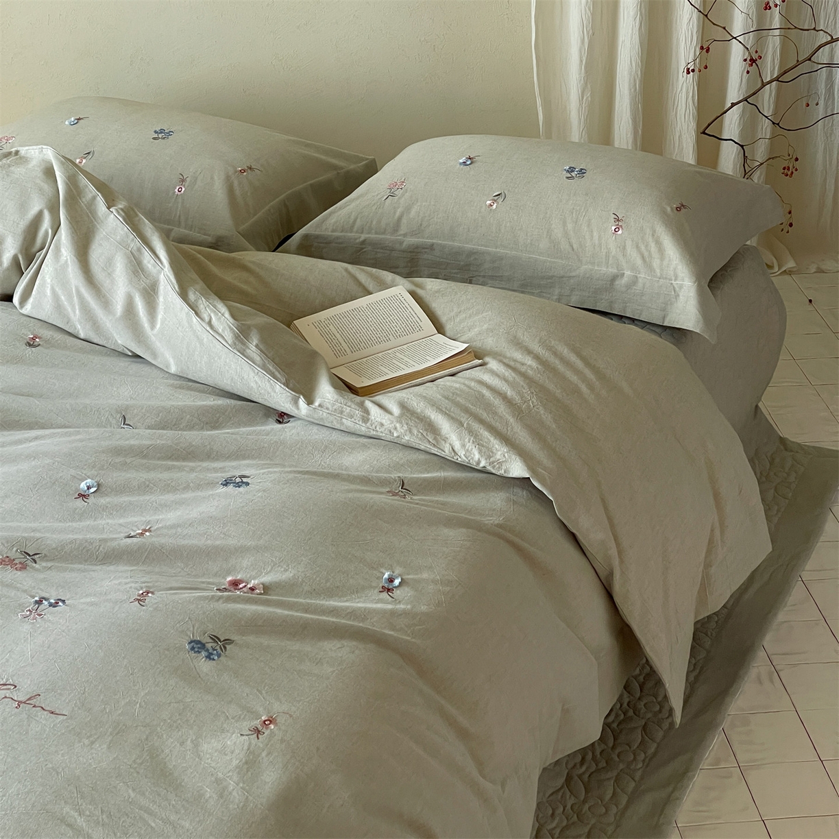 91家纺网 家纺一手货源 找家纺 名品优仓 2026春夏新款棉麻刺绣四件套-摩尔庄园 摩尔庄园一绿