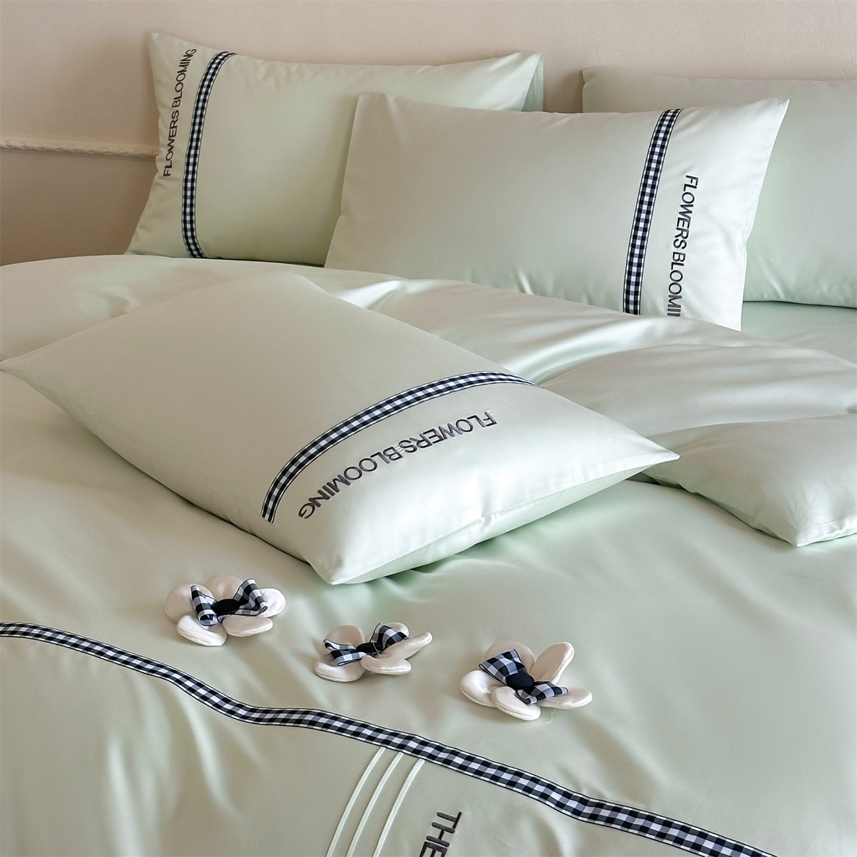 91家纺网 家纺一手货源 找家纺 名品优仓 2026春夏新款新疆长绒棉纯棉刺绣四件套-魅朵 魅朵一清新绿