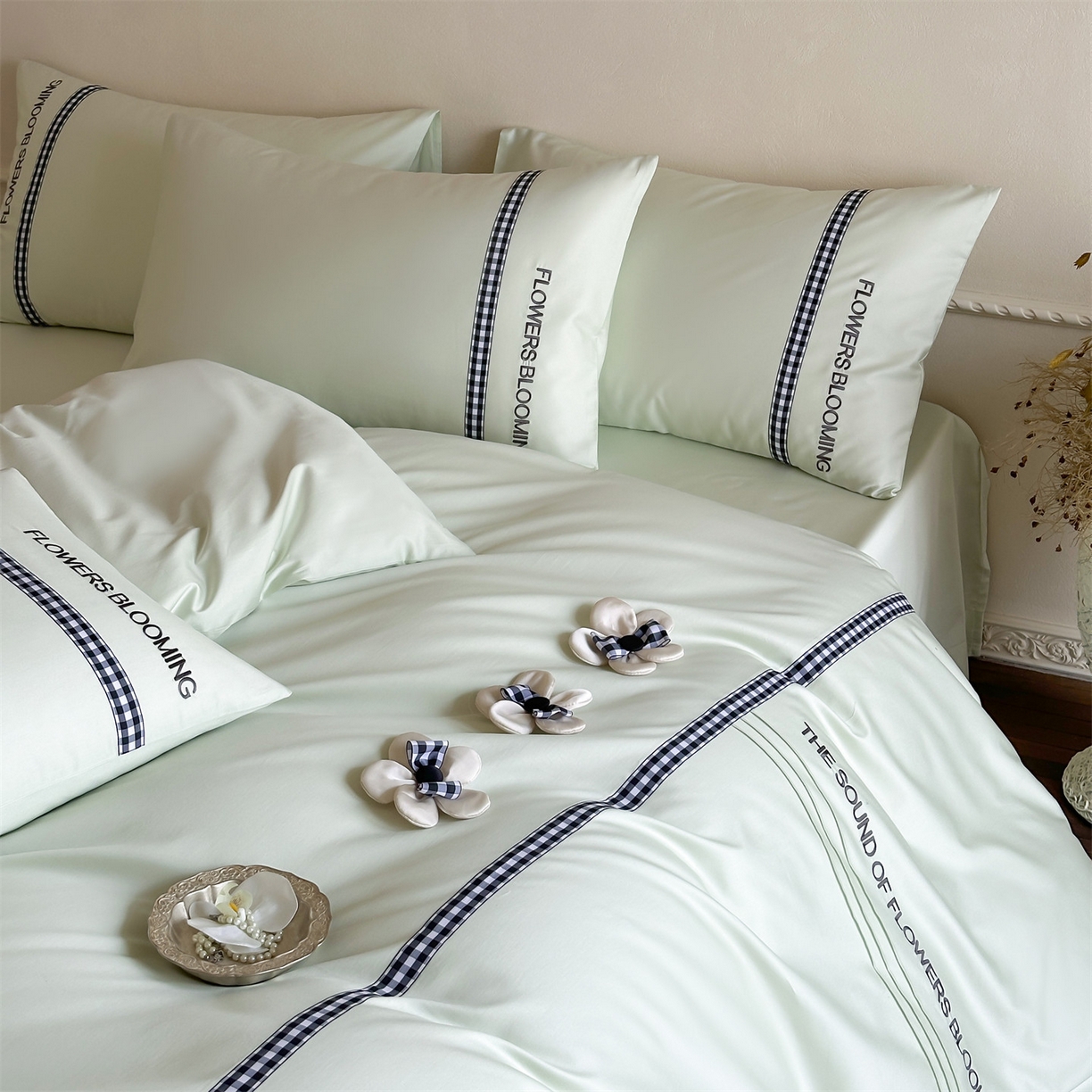 91家纺网 家纺一手货源 找家纺 名品优仓 2026春夏新款新疆长绒棉纯棉刺绣四件套-魅朵 魅朵一清新绿