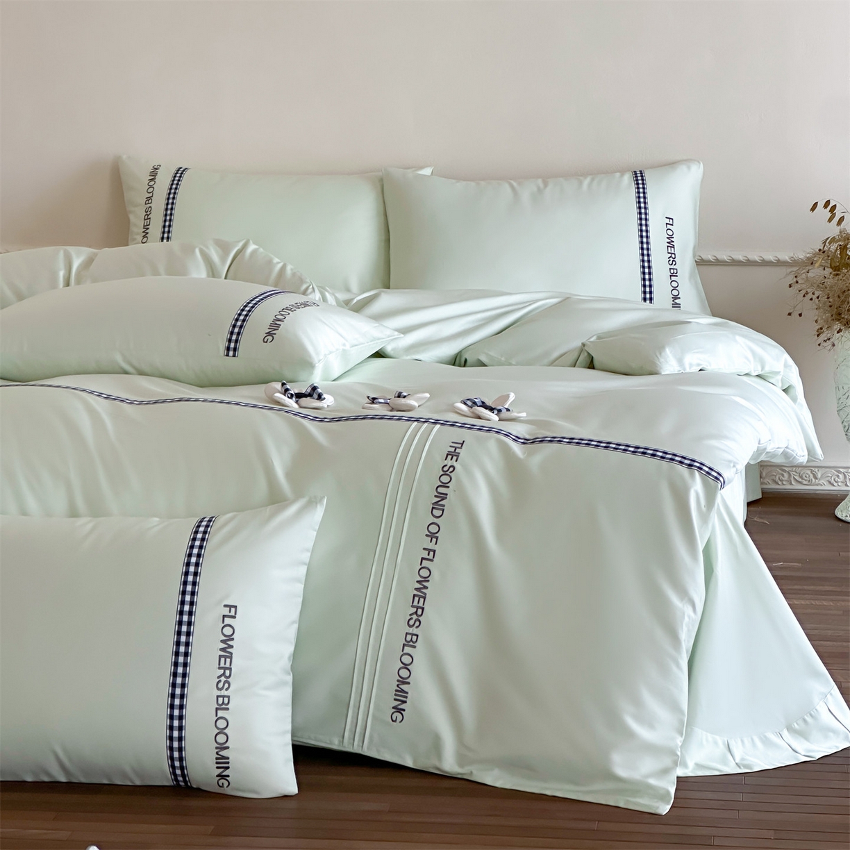 91家纺网 家纺一手货源 找家纺 名品优仓 2026春夏新款新疆长绒棉纯棉刺绣四件套-魅朵 魅朵一清新绿