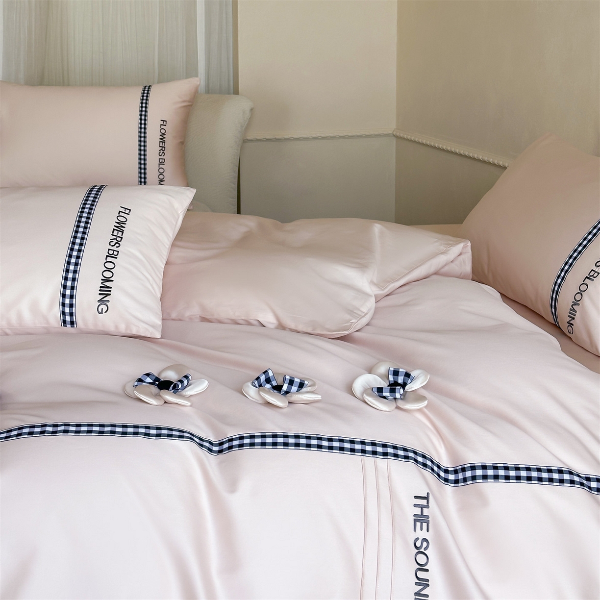 91家纺网 家纺一手货源 找家纺 名品优仓 2026春夏新款新疆长绒棉纯棉刺绣四件套-魅朵 魅朵一丫浅粉